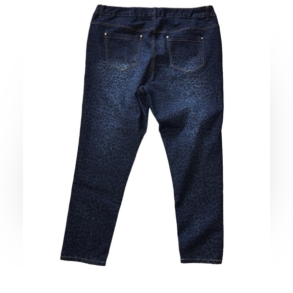 Lane Bryant Animal print pants EUC size 24 - Picture 3 of 7